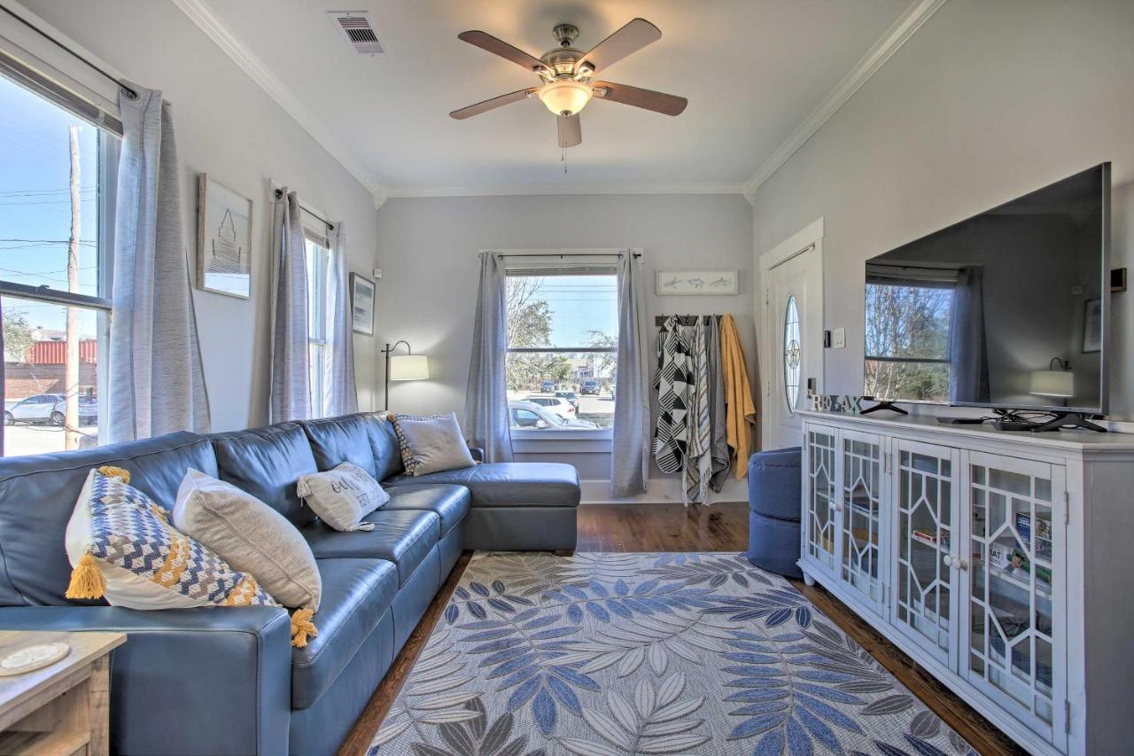 Cozy Beach Bungalow Near Galveston Seawall And Pier Exterior photo