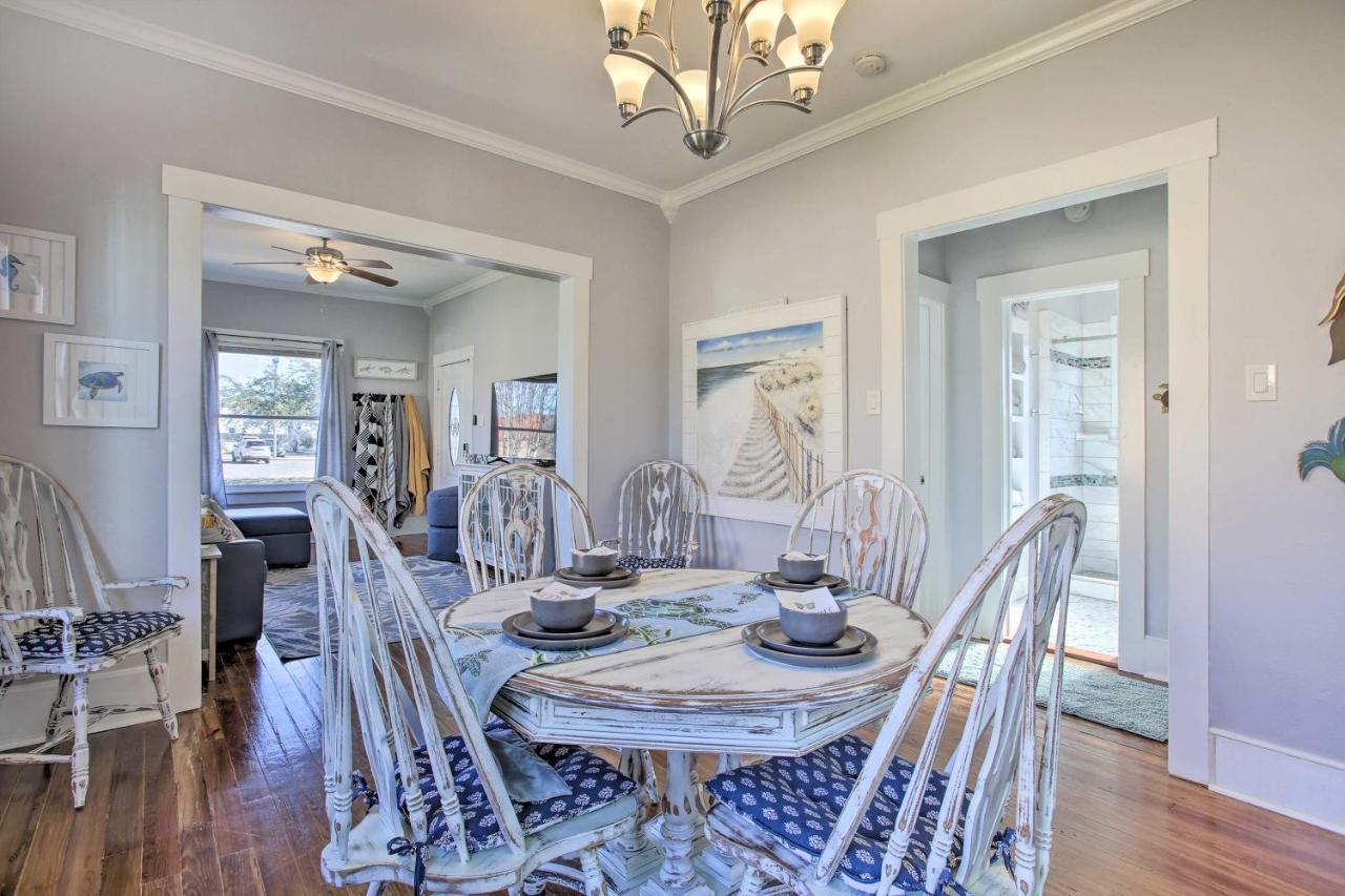 Cozy Beach Bungalow Near Galveston Seawall And Pier Exterior photo
